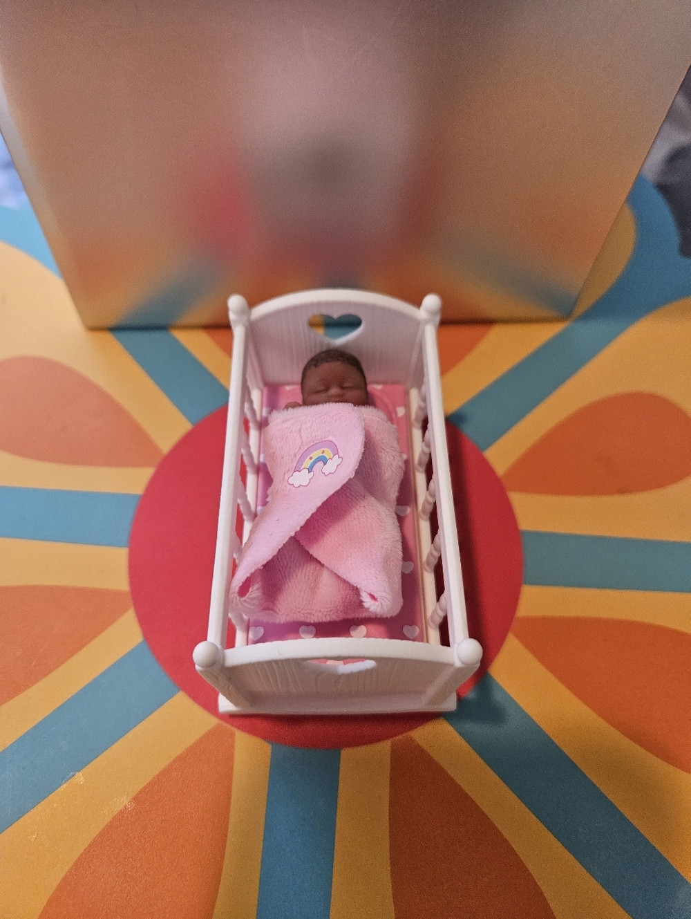 Zuru Mini Baby White Doll Crib with Pink Rainbow Blanket